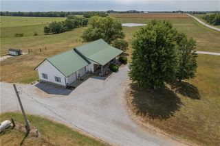 674 N  Highway V, Lamar, MO 64759