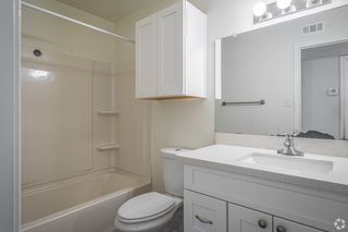 821 E  House St #109, Alvin, TX 77511