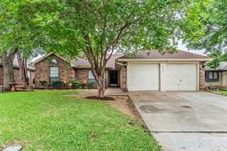6602 Darcy Ln, Arlington, TX 76001