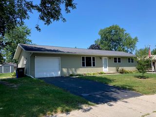 848 Hamilton St, Portage, WI 53901
