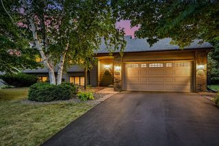 19002 Barrington Dr, Eden Prairie, MN 55346