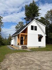 988 North Groton Road, Groton, NH 03241