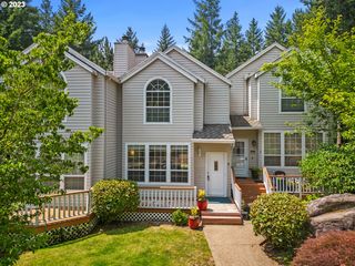 4 Erasmus St, Lake Oswego, OR 97035
