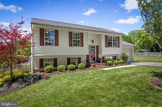 7618 Maple Ave, Sykesville, MD 21784