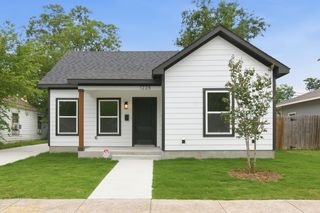 1228 E  Tucker St, Fort Worth, TX 76104