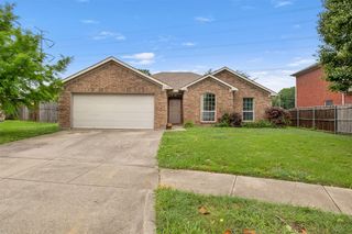6204 Winter Park Ln, Arlington, TX 76018