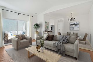 9001 Owensmouth Ave #2, Canoga Park, CA 91304