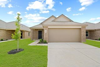 1701 Luke St, Ennis, TX 75119