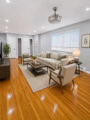 7746 79th St #2C, Ridgewood, NY 11385