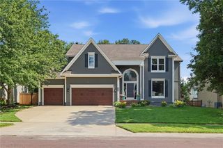 5705 W  153rd St, Overland Park, KS 66223