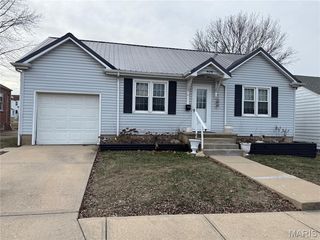 406 E  Washington Ave, Owensville, MO 65066
