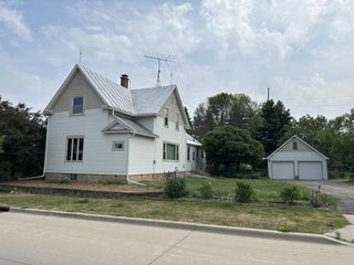 5613 West Custer STREET, Manitowoc, WI 54220