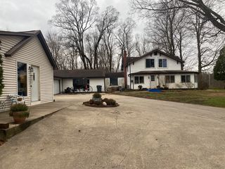 50221 County Road 681, Lawrence, MI 49064