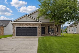 8279 Bluegill Cir, Ooltewah, TN 37363