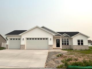 2050 Bear Paw Trl, Kaukauna, WI 54130