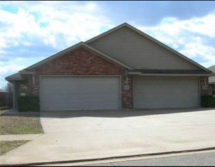1821 Ingalls Ln #B, Alma, AR 72921