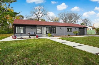 5730 S  Kensington Ave, Countryside, IL 60525