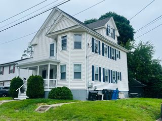 40 Hemlock Ave #1, Cranston, RI 02910