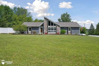 8483 McCandlish Rd, Grand Blanc, MI 48439