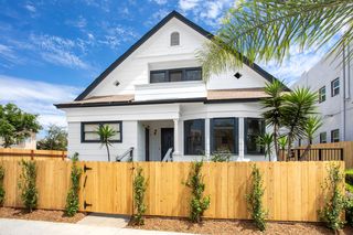 452 Linden Ave, Long Beach, CA 90802