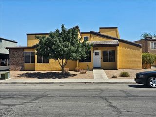 1480 Hialeah Dr #B, Las Vegas, NV 89119
