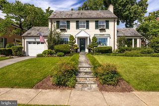 8503 Longfellow Pl, Chevy Chase, MD 20815