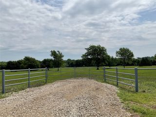 1149 County Road 4642, Trenton, TX 75490