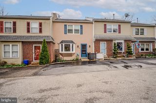 60 Kingston Ter, Aston, PA 19014