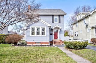 340 Barry Rd, Rochester, NY 14617