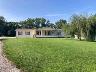 10426 E  Main St, Somerville, IN 47660