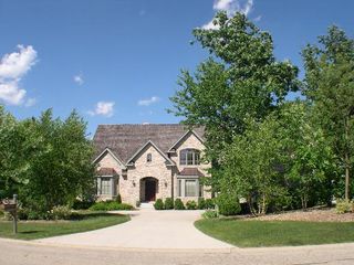 28802 N  Spyglass Cir, Mundelein, IL 60060
