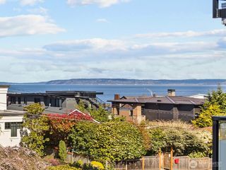 300 2nd Avenue N #2E, Edmonds, WA 98020