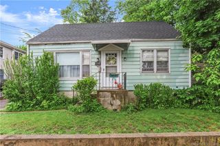 16 Finney Ln, Stamford, CT 06902
