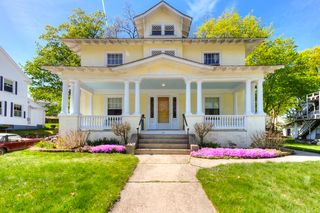 10 S  Lenox St, Worcester, MA 01602