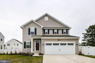 69 Circle Dr, Sicklerville, NJ 08081