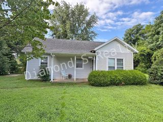 4006 W  Maple St, Springfield, MO 65802
