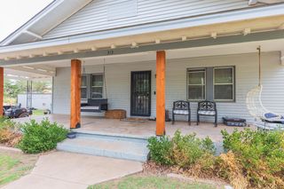 313 High St, Claude, TX 79019