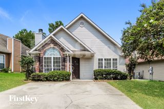 104 Mayfair Ln, Calera, AL 35040