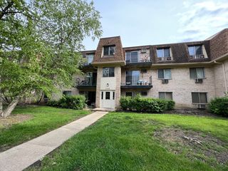 238 Shorewood Dr #1D, Glendale Heights, IL 60139
