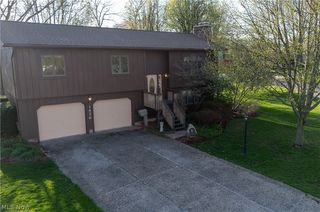1436 Forrest Dr, Barberton, OH 44203