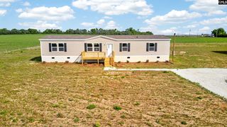 26 F R Huff, Saint Matthews, SC 29135