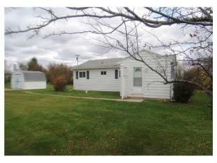 5093 Sleight Rd, Bath, MI 48808