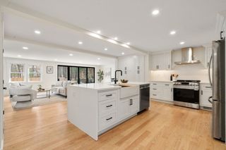 30 Oakridge Ave, Natick, MA 01760