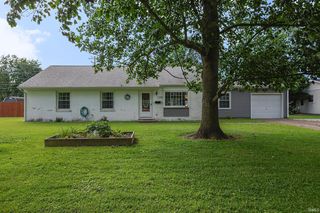3100 Mockingbird Ln, Evansville, IN 47710