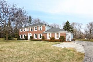 196 Dundee Rd, Barrington, IL 60010