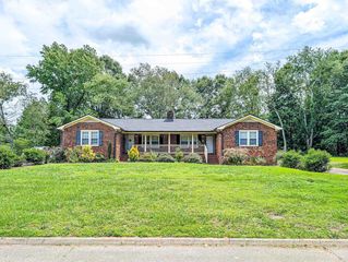 129 Pisgah Dr, Spartanburg, SC 29303
