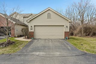 199 Kingsbrook Ave, Ann Arbor, MI 48103