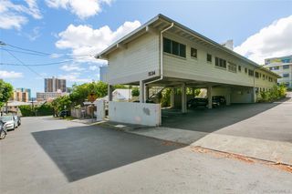1534 Magazine St #A10, Honolulu, HI 96822