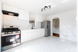 18 Cypress St, Carteret, NJ 07008