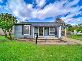 207 N  Summit St, Red Oak, TX 75154